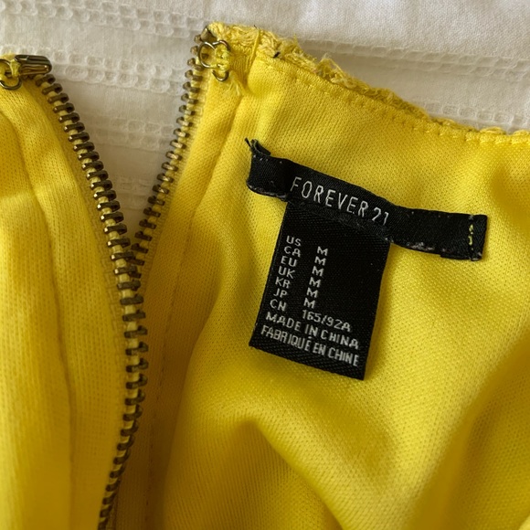 Yellow Lace Blouse - Picture 4 of 4